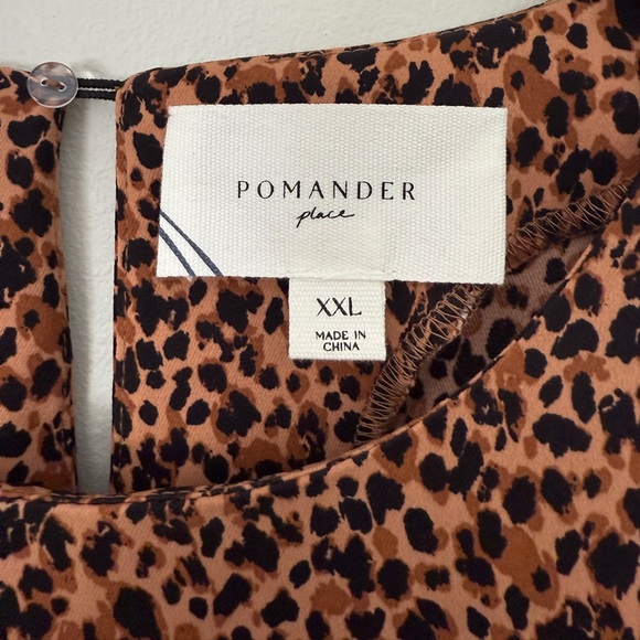 Tuckernuck Pomander Place Leopard Carlota Peplum Blouse - Picture 2 of 3
